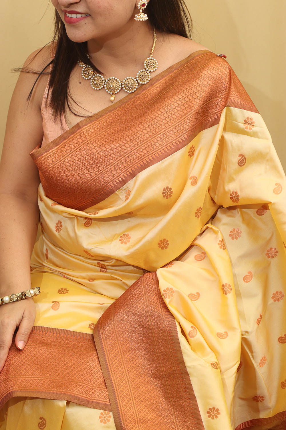 Exquisite Cream Paithani Silk Maharani Saree - Luxurion World
