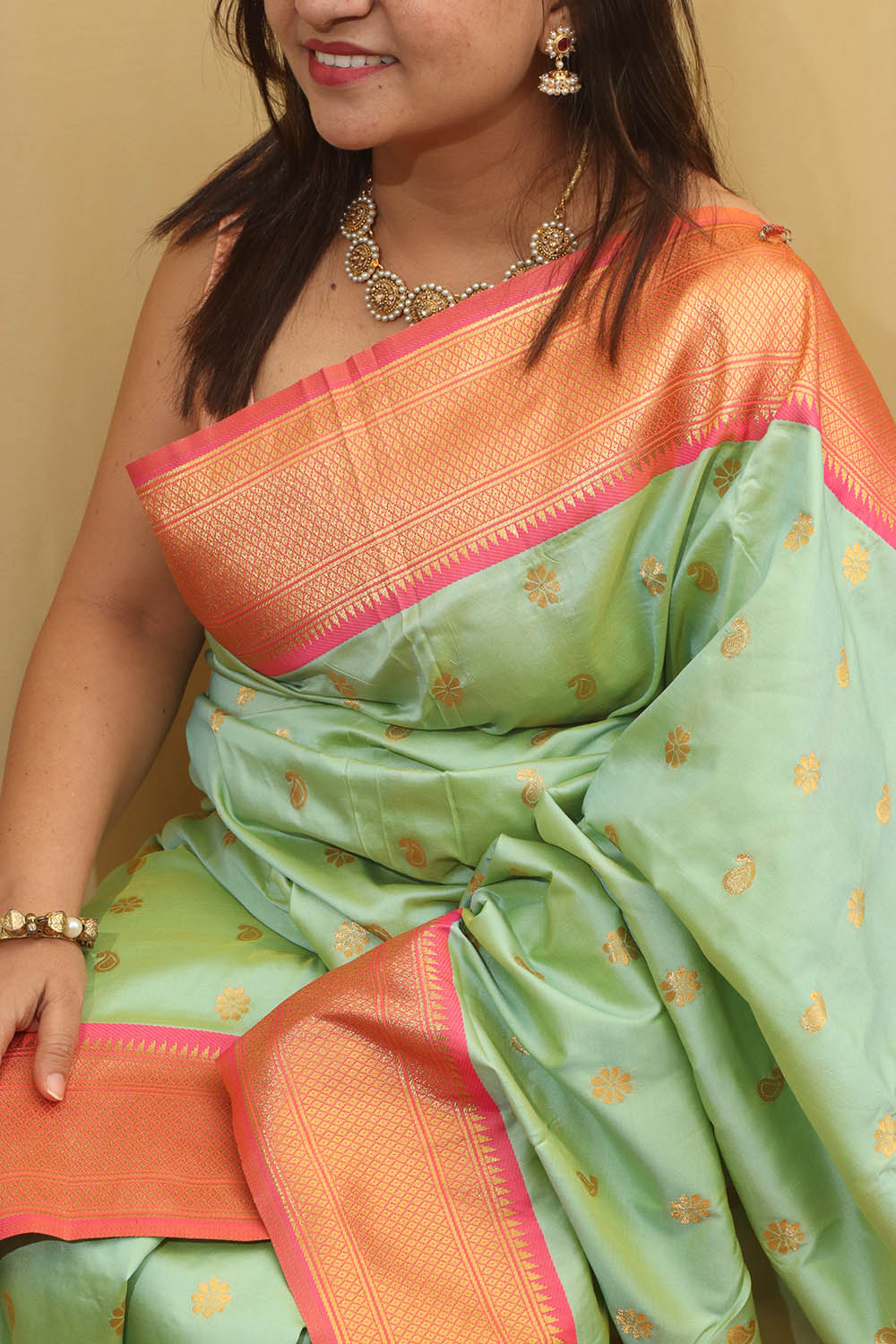 Exquisite Green Paithani Silk Saree with Maharani Pallu - Luxurion World