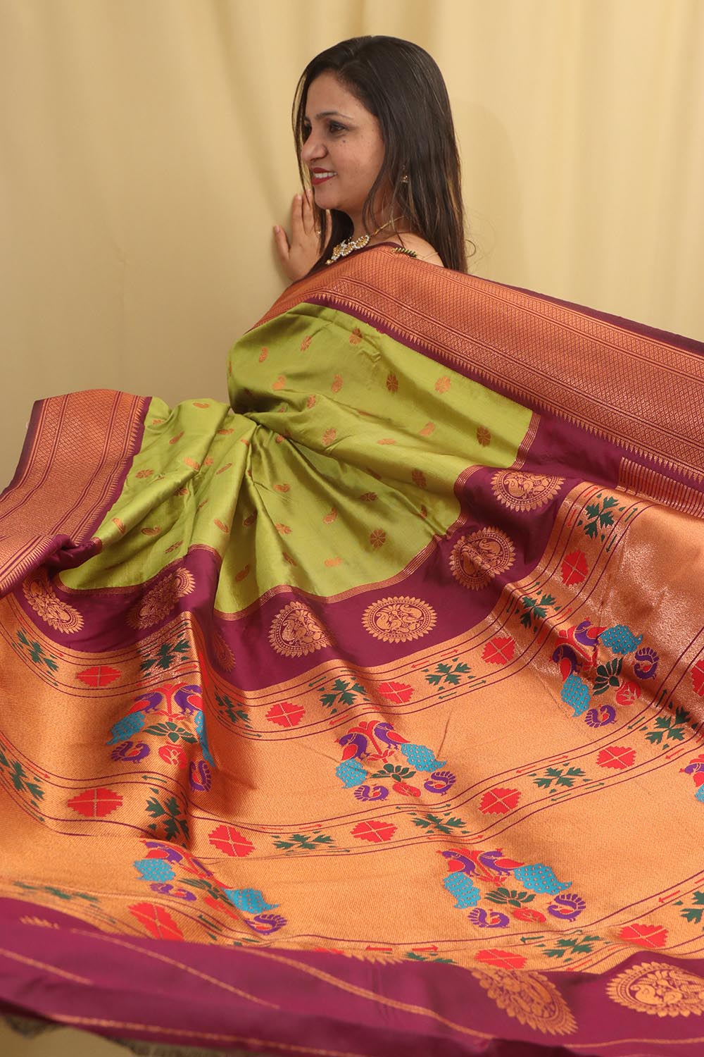Stunning Green Paithani Silk Saree With Maharani Pallu - Luxurion World