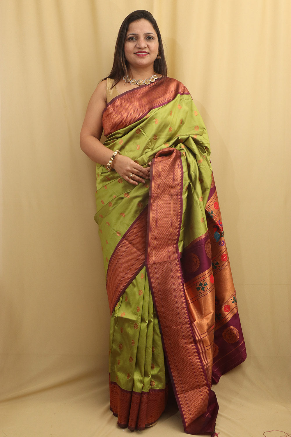 Stunning Green Paithani Silk Saree With Maharani Pallu - Luxurion World