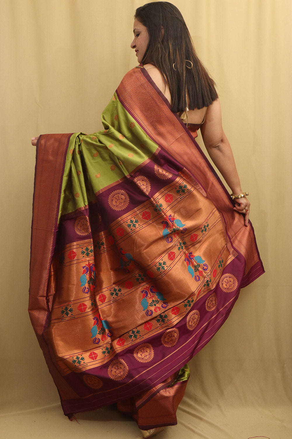 Stunning Green Paithani Silk Saree With Maharani Pallu - Luxurion World