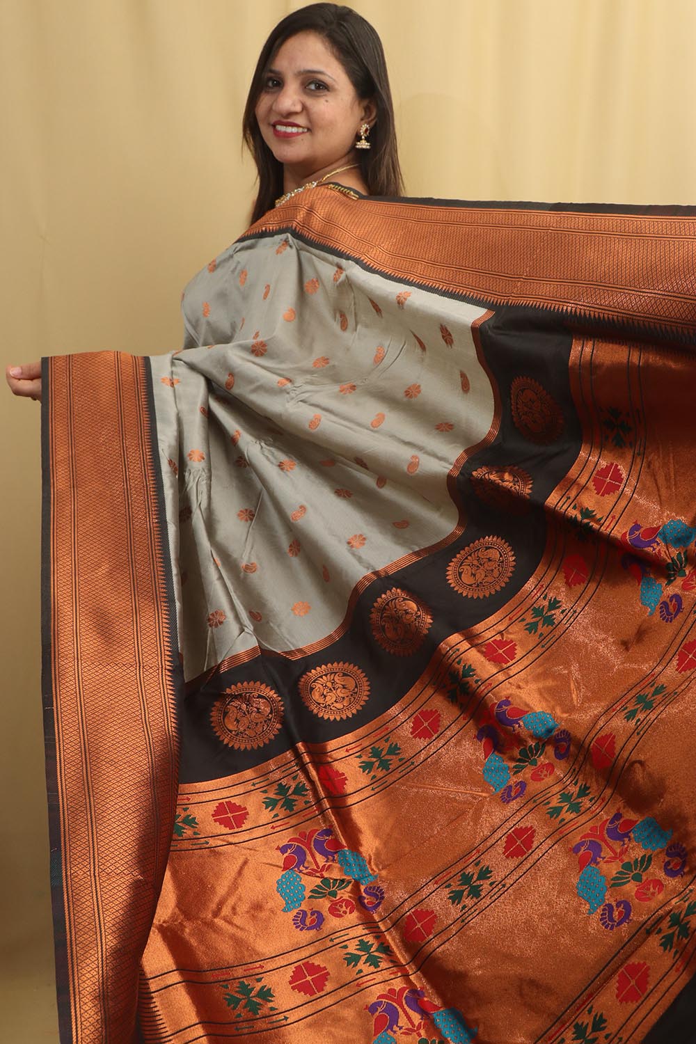 Elegant Grey Paithani Silk Saree With Maharani Pallu - Luxurion World