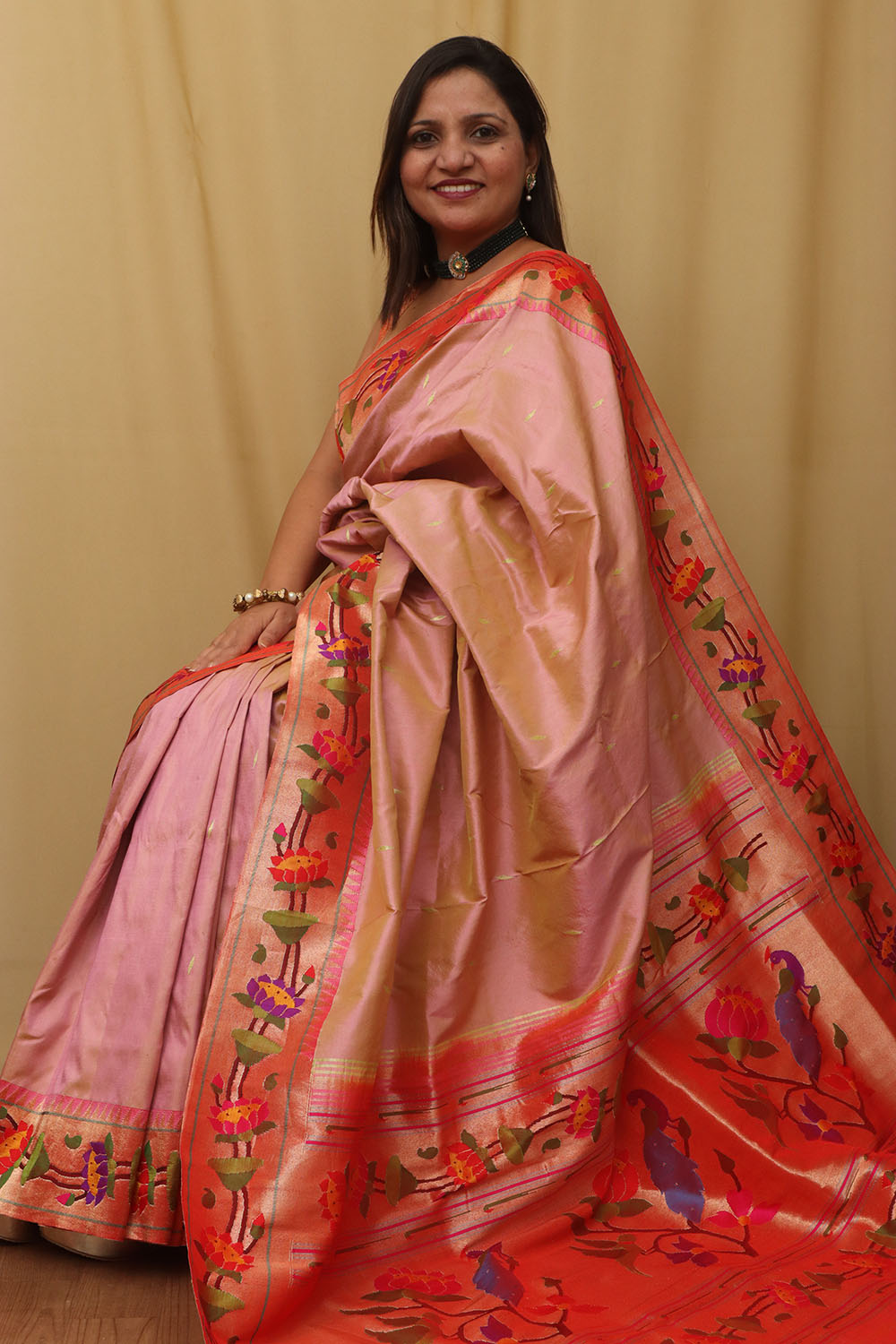 Floral Pink Paithani Silk Saree with Muniya Border - Luxurion World