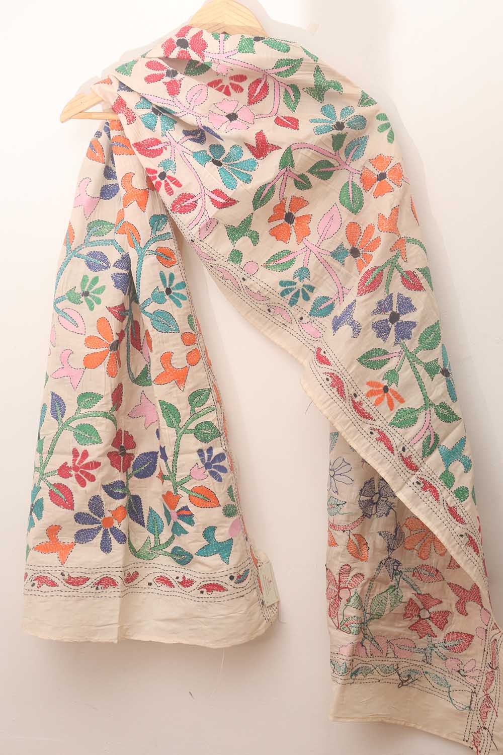 Off White Hand Embroidered Kantha Tussar Silk Stole - Luxurion World