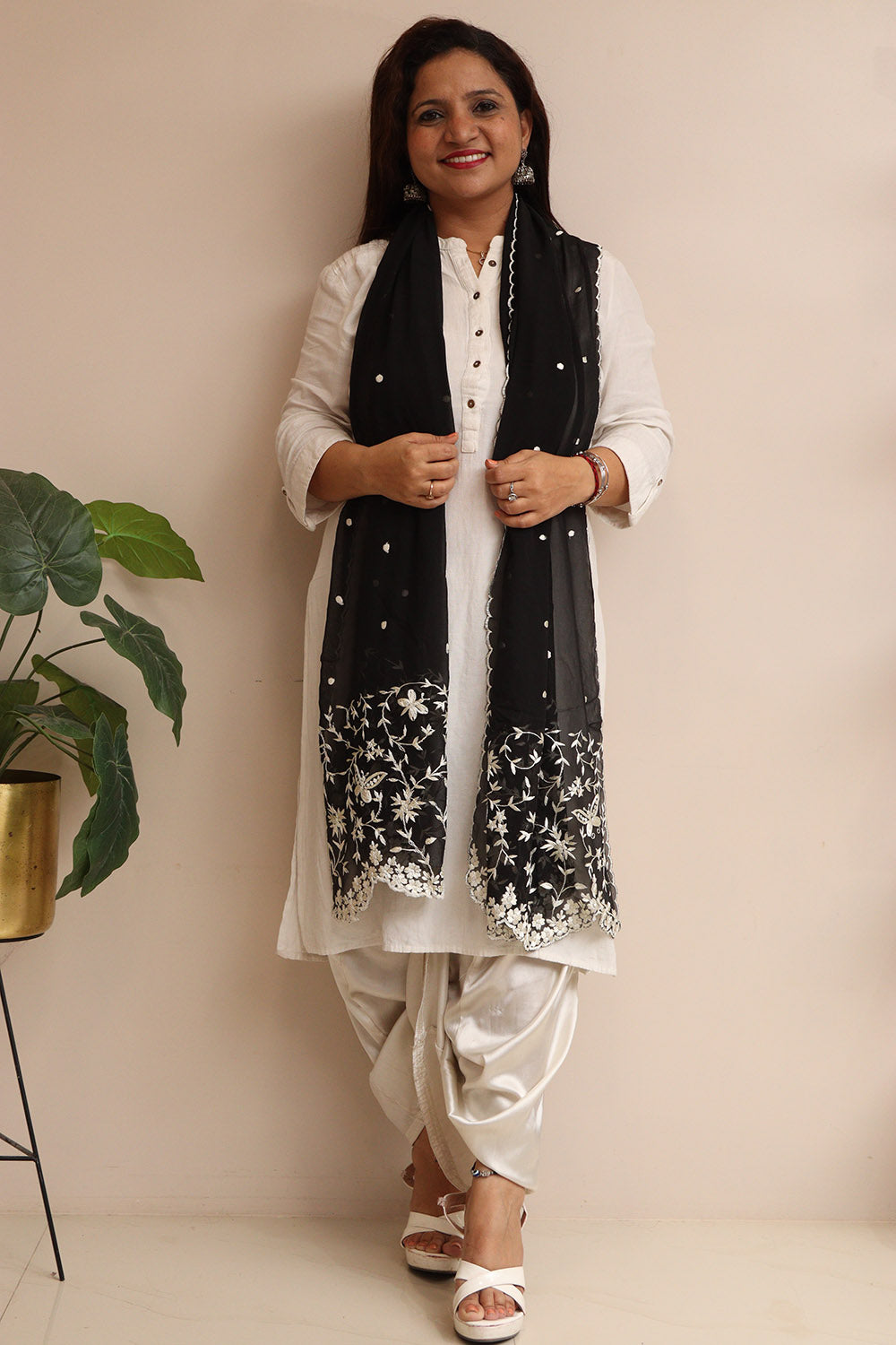 Black Hand Embroidered Parsi Georgette Flower Design Stole - Luxurion World