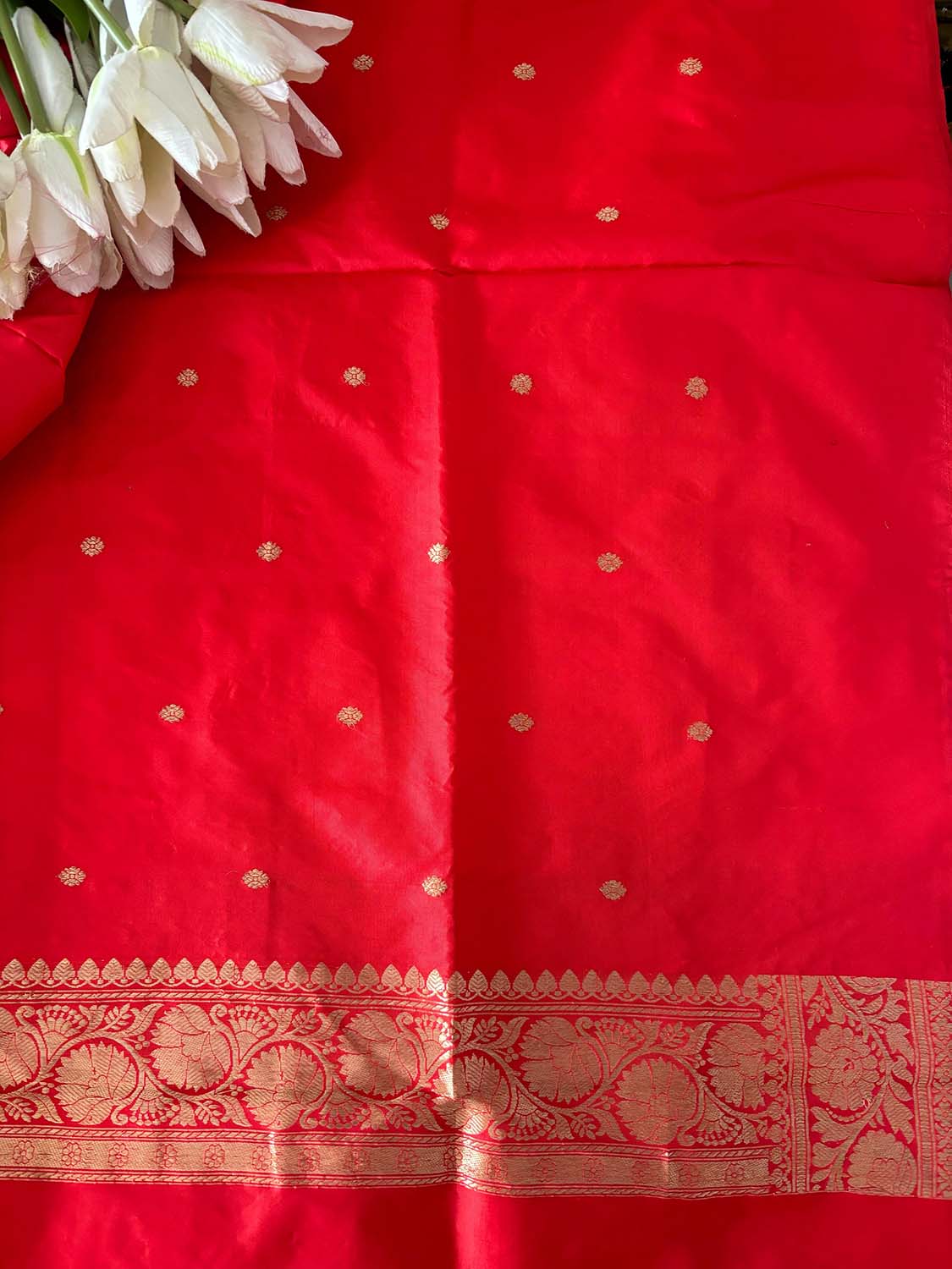 Red Handloom Banarasi Pure Katan Silk Three Piece Big Boota Design Unstitched Suit Set - Luxurion World