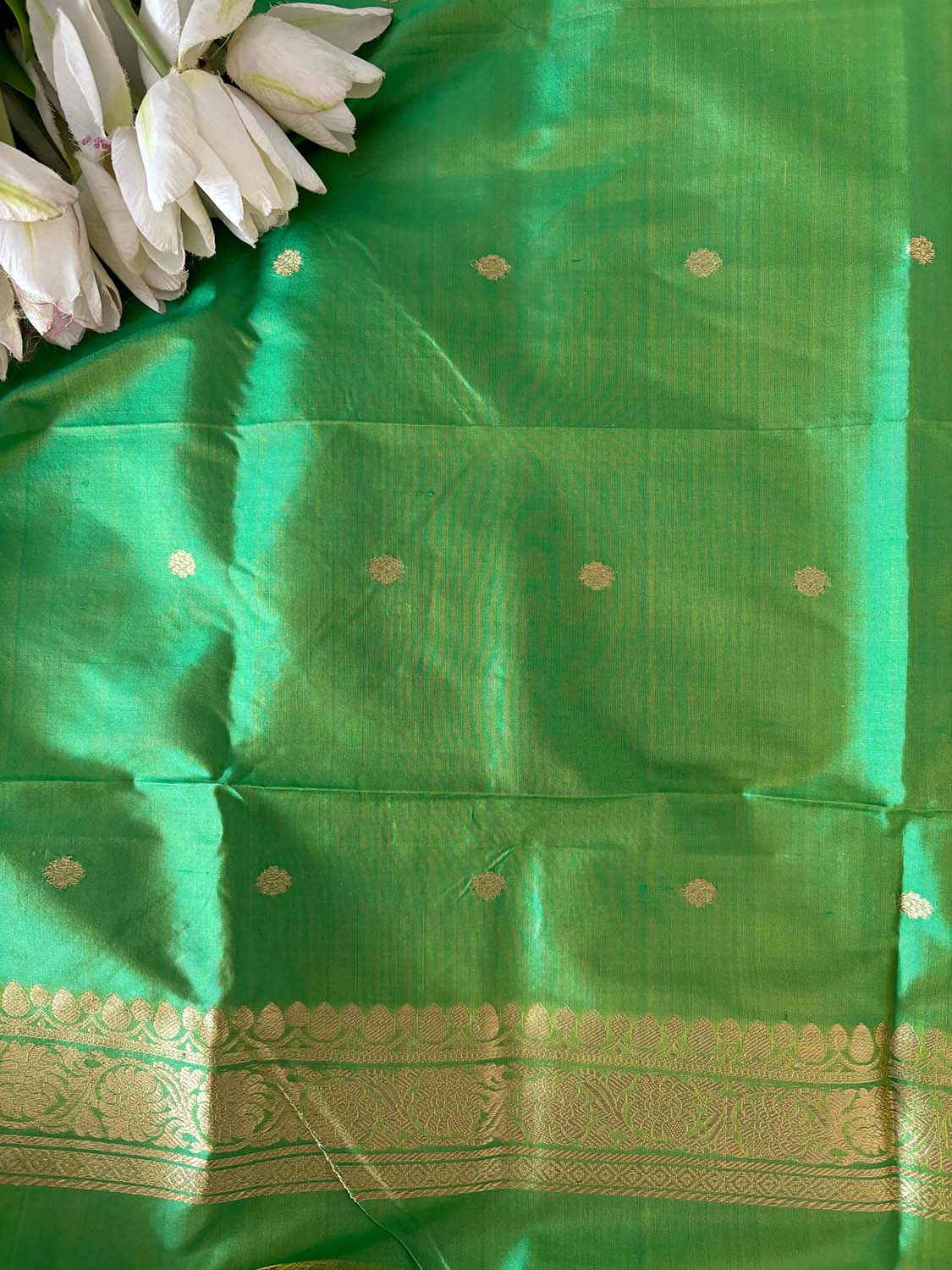 Green Handloom Banarasi Pure Katan Silk Three Piece Pink Meena Flower Design Unstitched Suit Set - Luxurion World