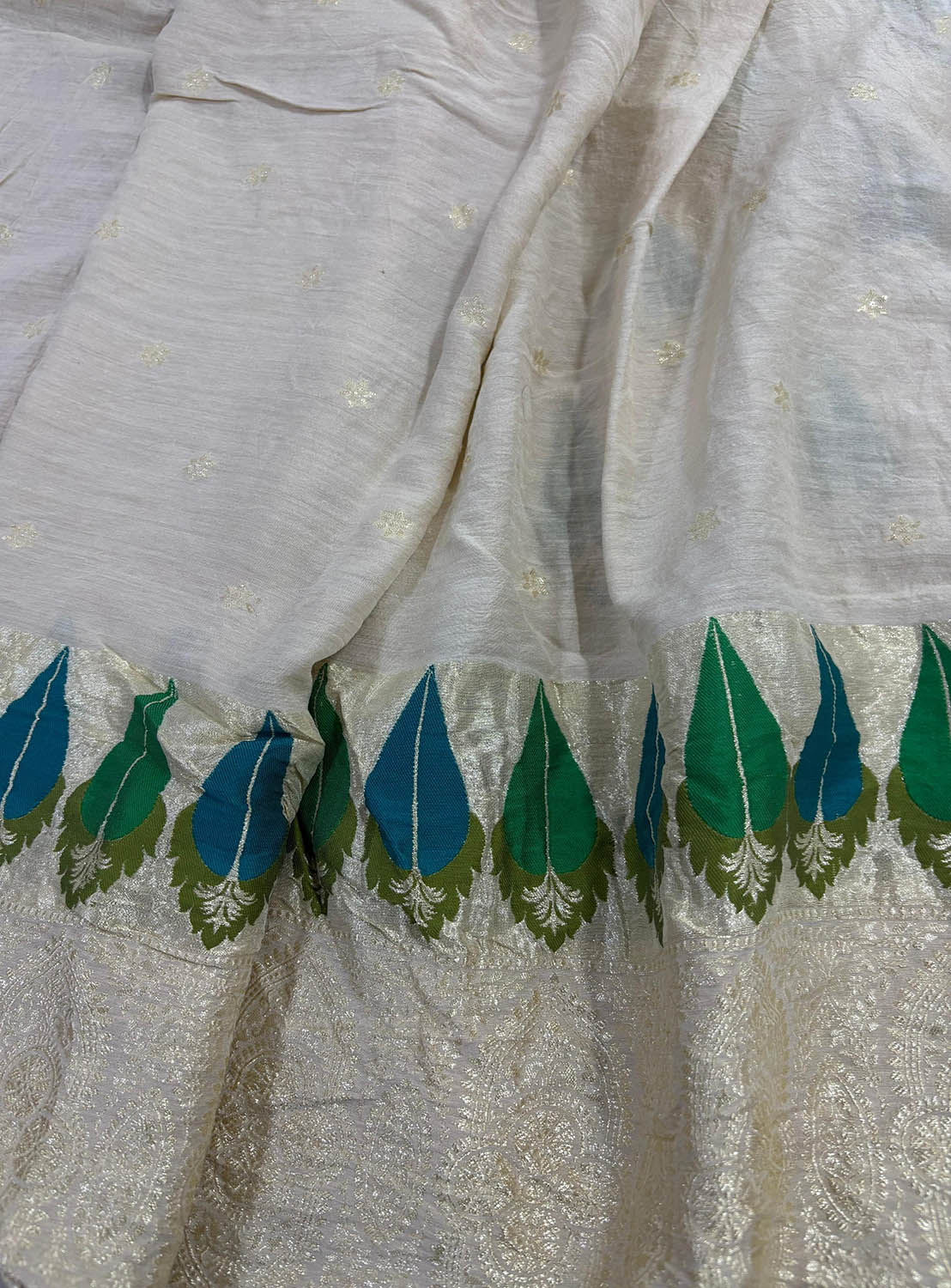 Exquisite Dyeable Banarasi Pure Moonga Silk Meenakari Two Piece Unstitched Suit Set - Luxurion World