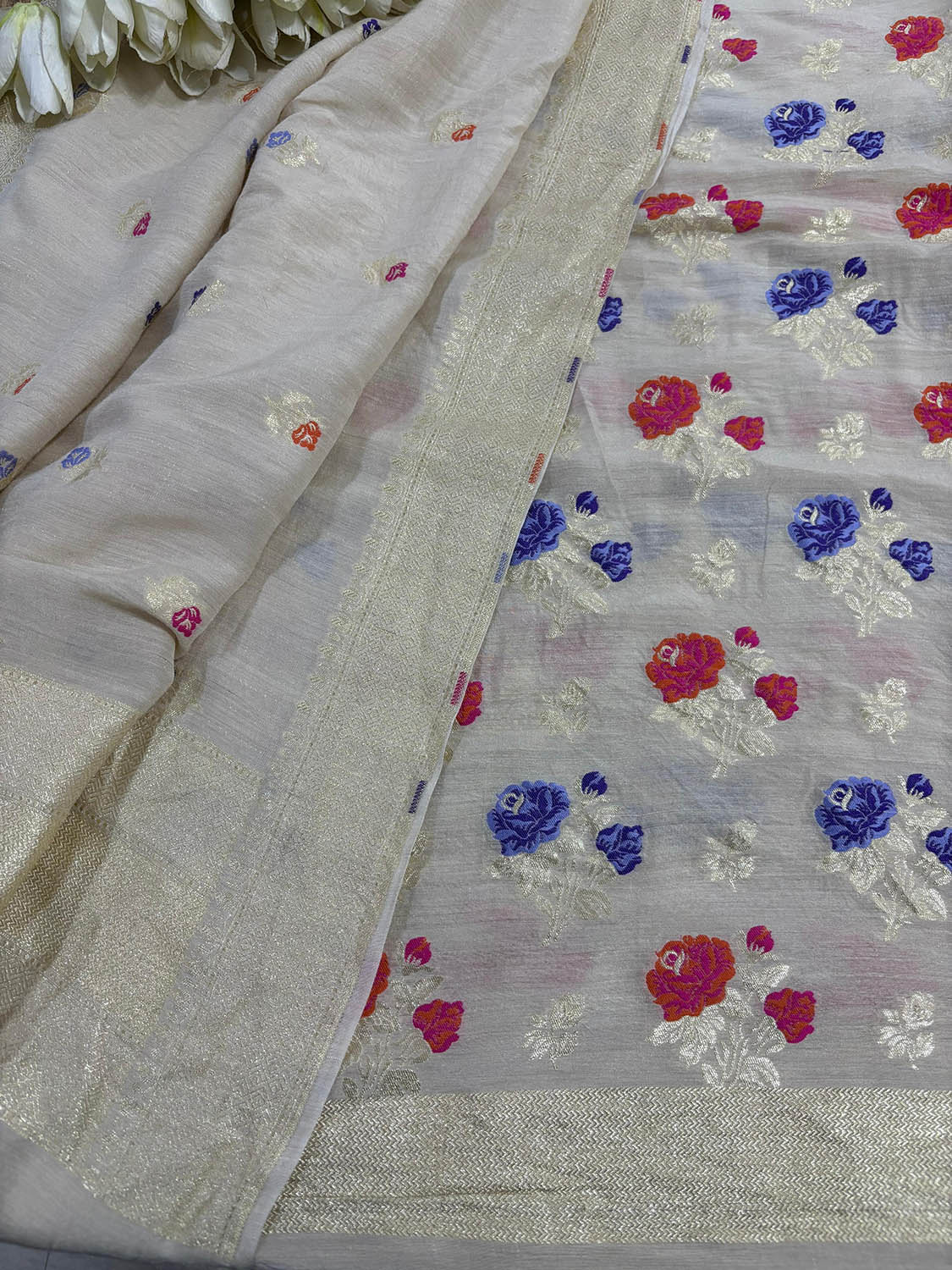 Exquisite Dyeable Banarasi Pure Moonga Silk Meenakari Two Piece Unstitched Suit Set - Luxurion World