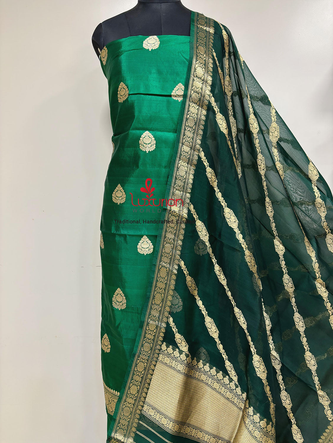 Elegant Green Banarasi Pure Chiniya Silk Three Piece Unstitched Suit Set With Kora Silk Dupatta - Luxurion World