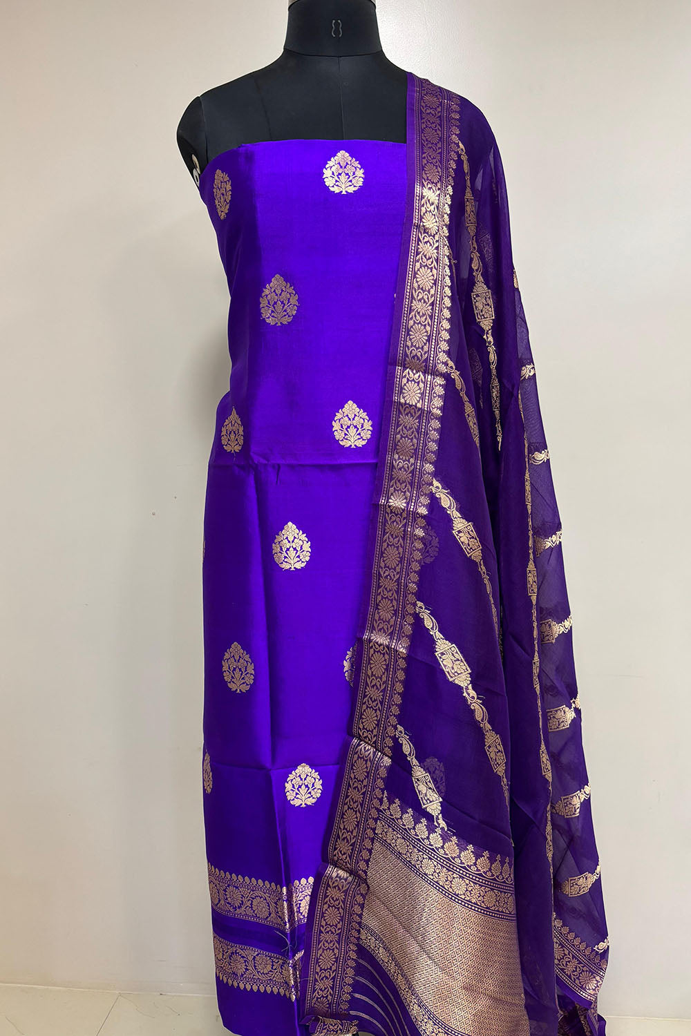 Elegant Blue Banarasi Pure Chiniya Silk Three Piece Unstitched Suit Set With Kora Silk Dupatta - Luxurion World