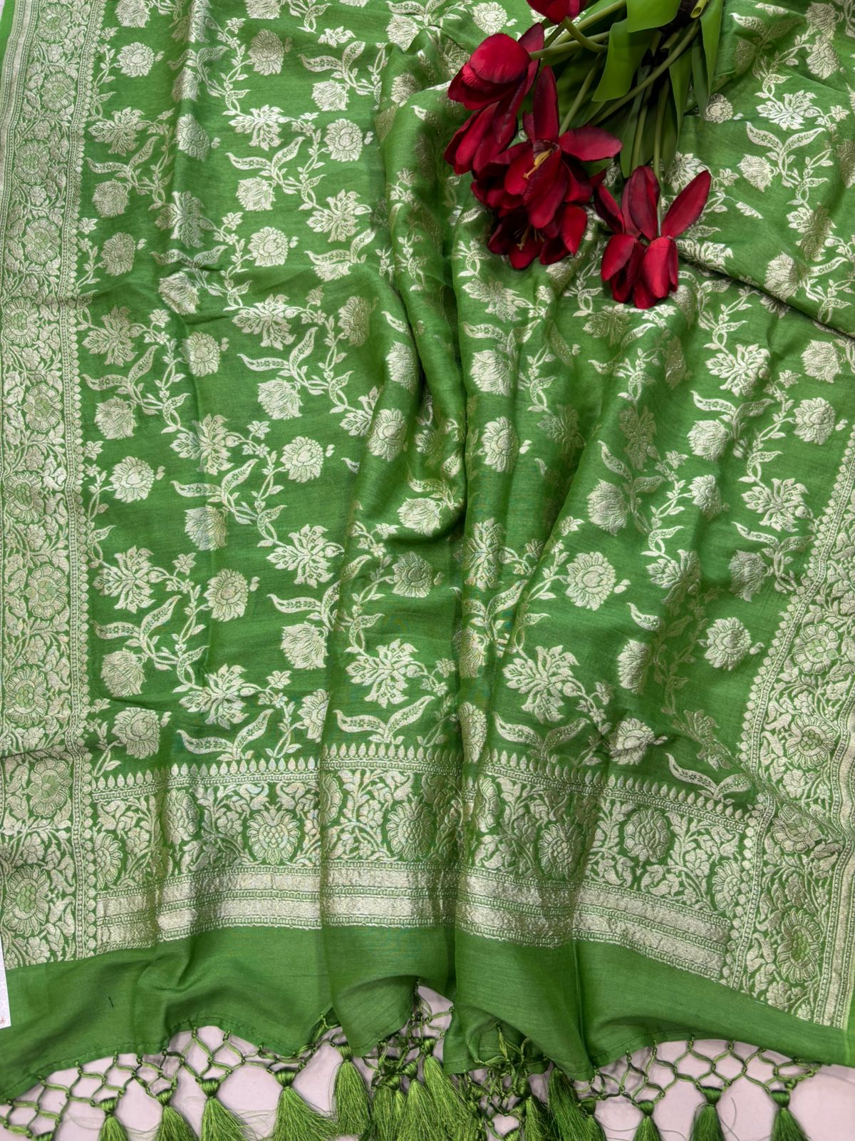 Green Banarasi Pure Moonga Silk Unstitched Three Piece Suit Set - Luxurion World