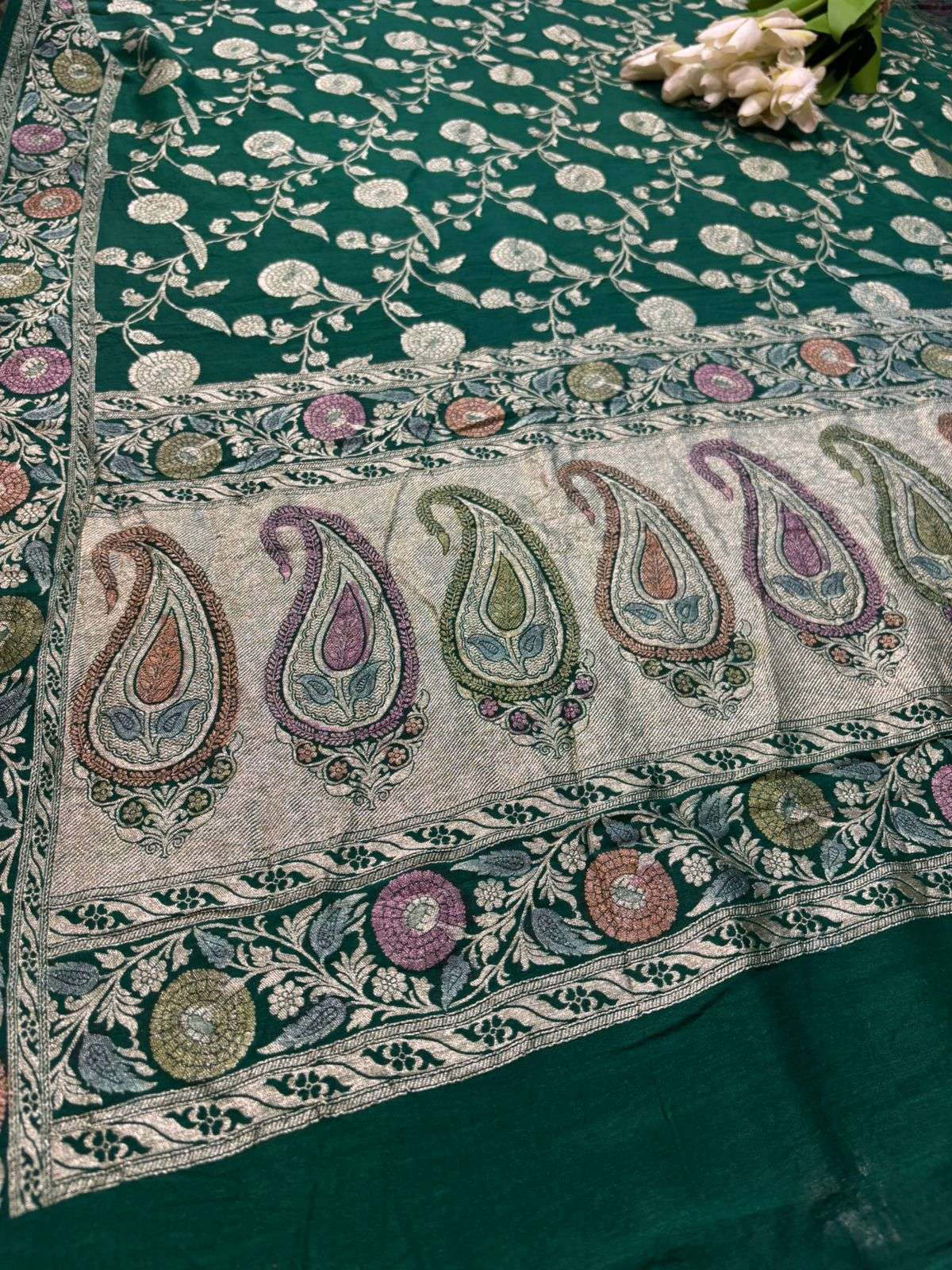Green Banarasi Pure Moonga Silk Unstitched Three Piece Suit Set - Luxurion World
