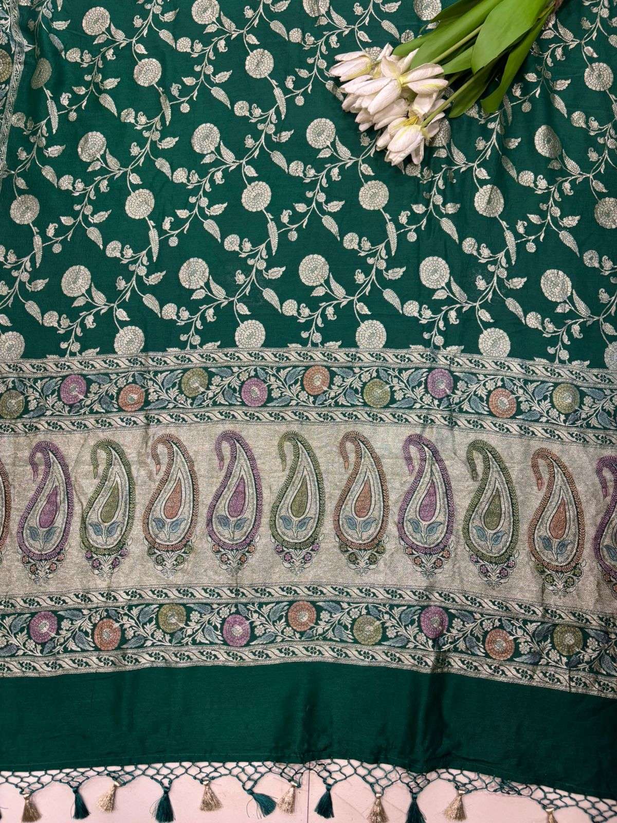 Green Banarasi Pure Moonga Silk Unstitched Three Piece Suit Set - Luxurion World