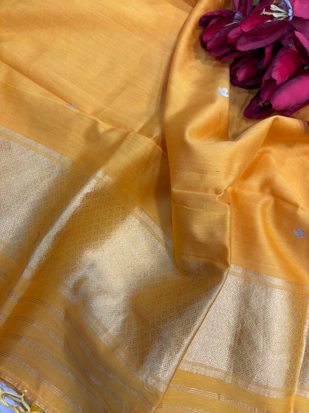 Yellow Banarasi Pure Muslin Cotton Kadwa Sona Roopa Three Piece Suit Set - Luxurion World