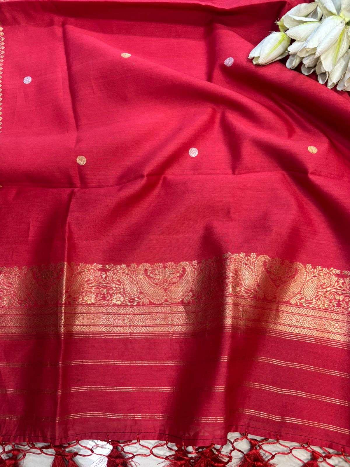 Red Banarasi Pure Muslin Cotton Kadwa Sona Roopa Three Piece Suit Set - Luxurion World