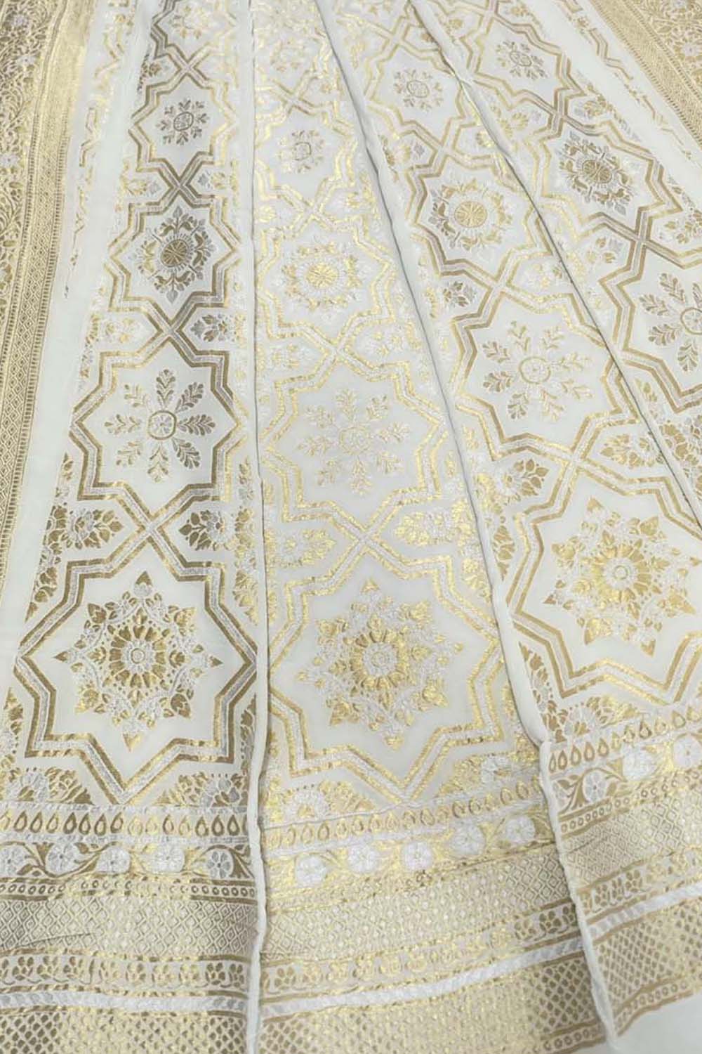 Dyeable Banarasi Handloom Pure Georgette Unstitched Lehenga Set