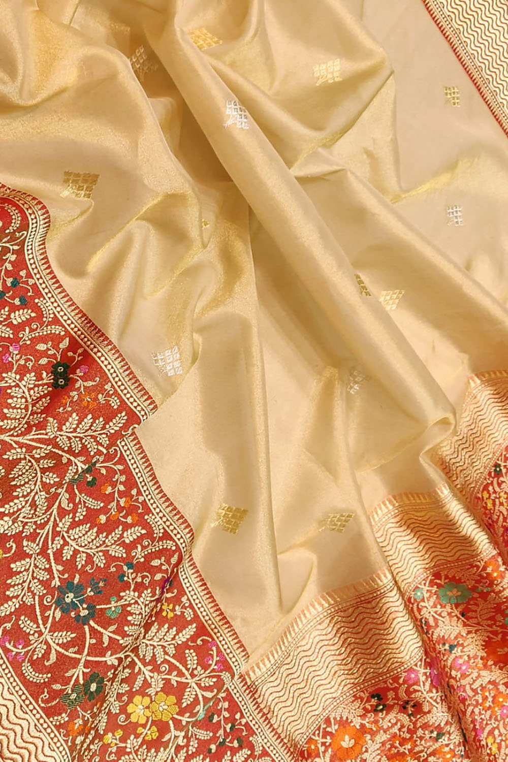 Golden Banarasi Kora Tissue Silk Saree — Meenakari Skirt Border, Bridal Splendour