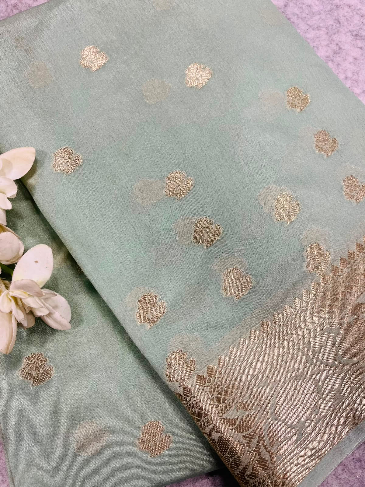 Green Banarasi Soft Silk Saree IS1B1ZA526090802