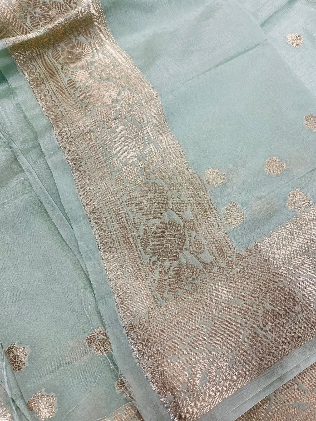 Green Banarasi Soft Silk Saree IS1B1ZA526090802