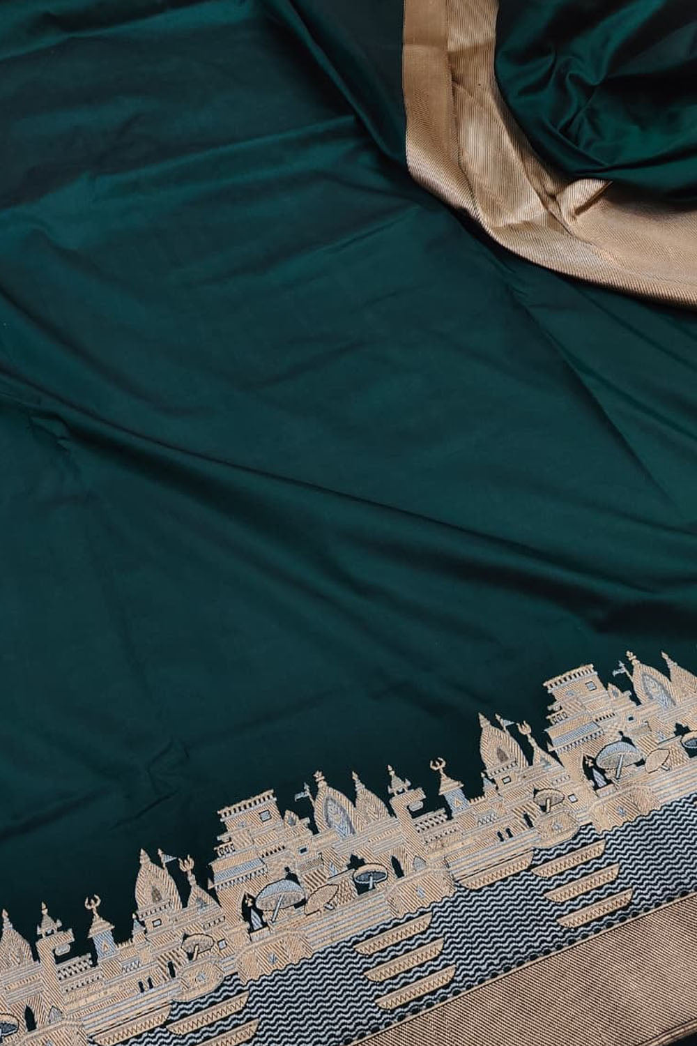 Green Banarasi Handloom Pure Katan Silk Ghat Design Saree