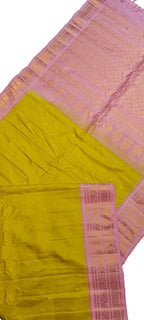 Green Handloom Gadwal Pure Silk Saree — Zari Border, Festive