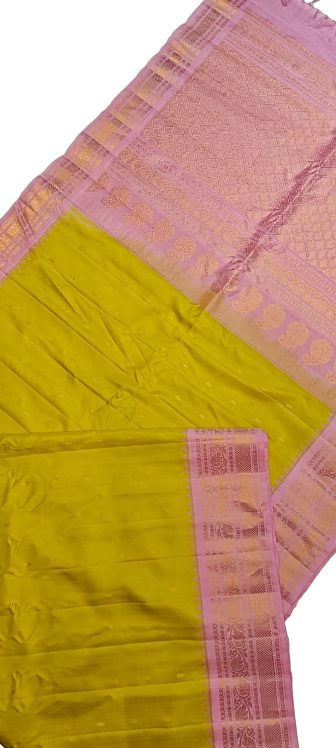 Green Handloom Gadwal Pure Silk Saree — Zari Border, Festive