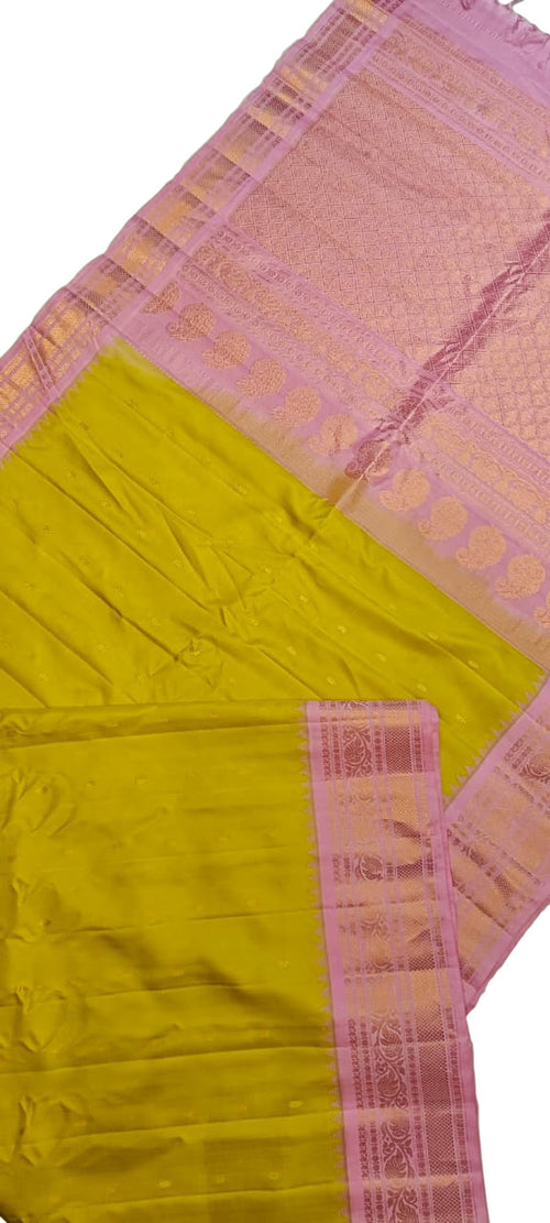 Green Handloom Gadwal Pure Silk Saree — Zari Border, Festive