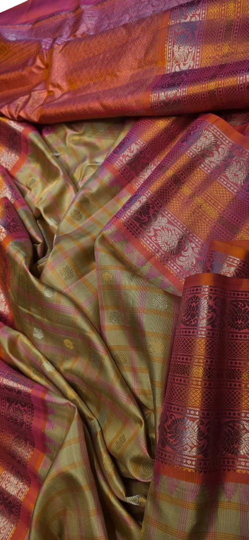 Green Handloom Gadwal Pure Silk Saree