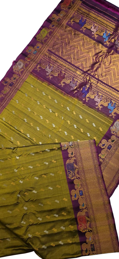 Green Handloom Gadwal Pure Silk Saree