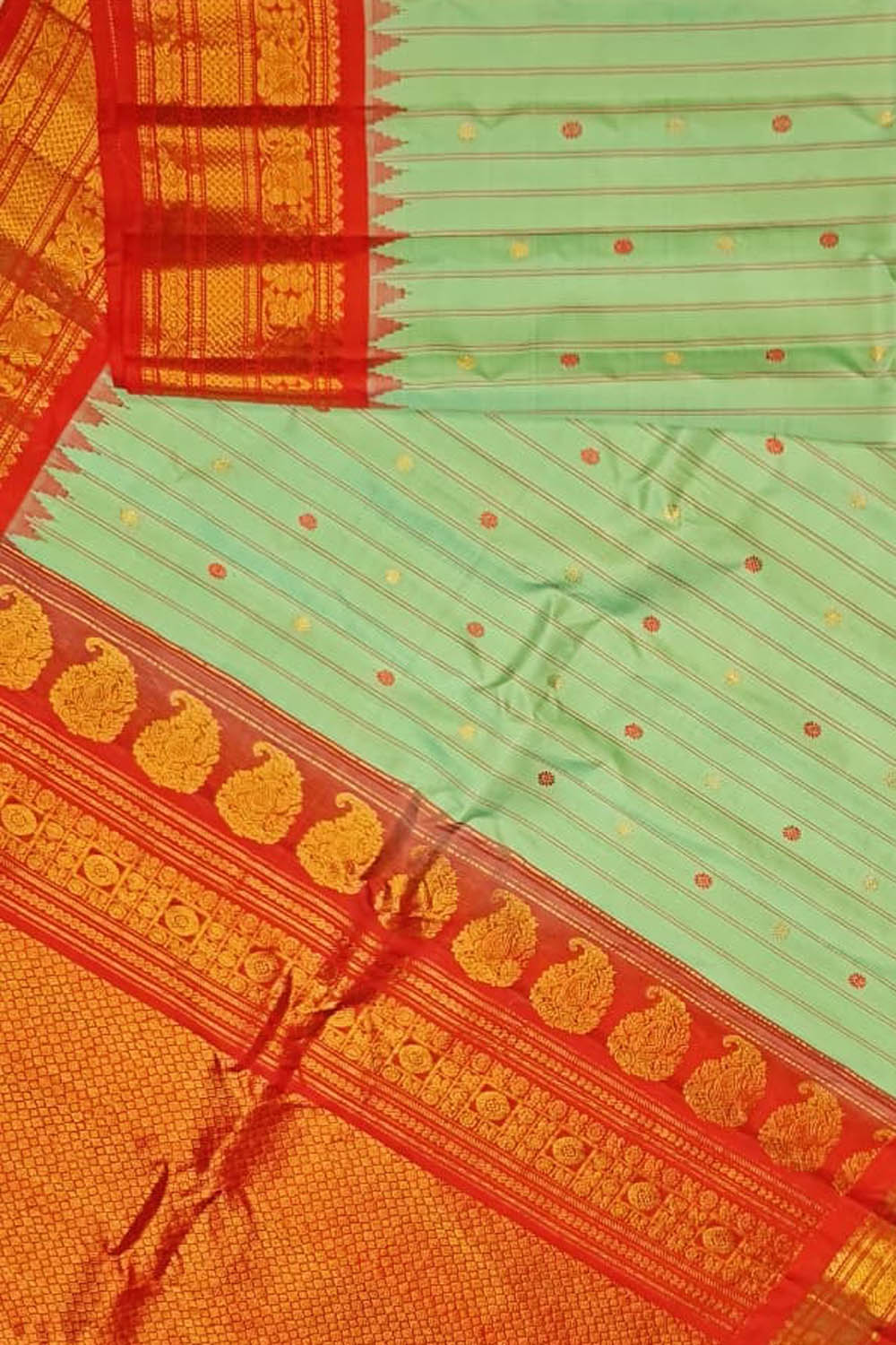 Green Gadwal Handloom Pure Silk Saree