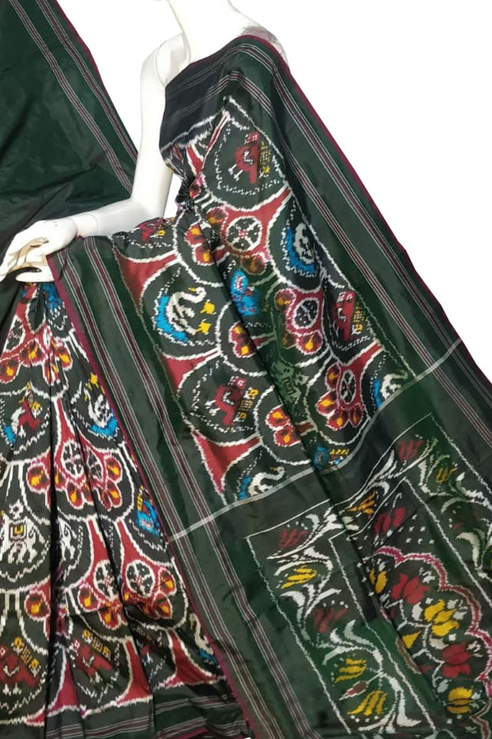 Green Pure Silk Pochampalli Ikat Handloom Saree