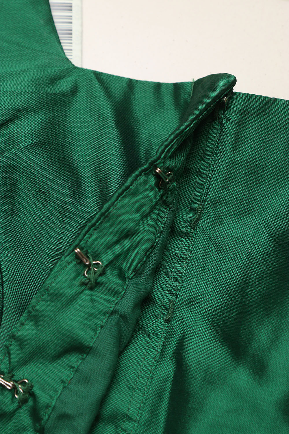 Green Plain Silk Non Padded Blouse With Banarasi Border - Luxurion World