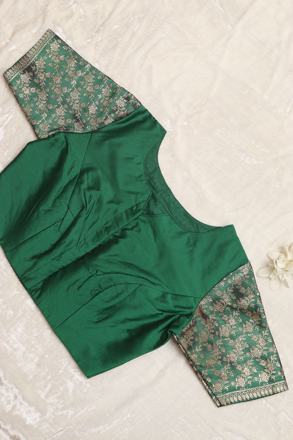 Elegant Green Plain Silk Non Padded Blouse With Banarasi Border - Luxurion World