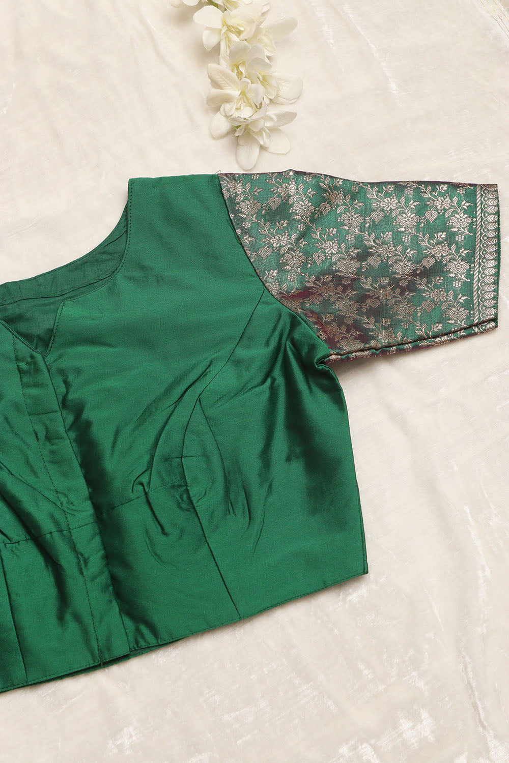 Elegant Green Plain Silk Non Padded Blouse With Banarasi Border - Luxurion World