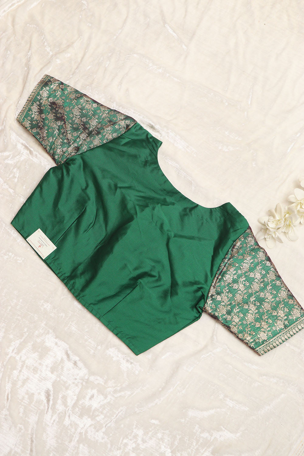 Elegant Green Plain Silk Non Padded Blouse With Banarasi Border - Luxurion World