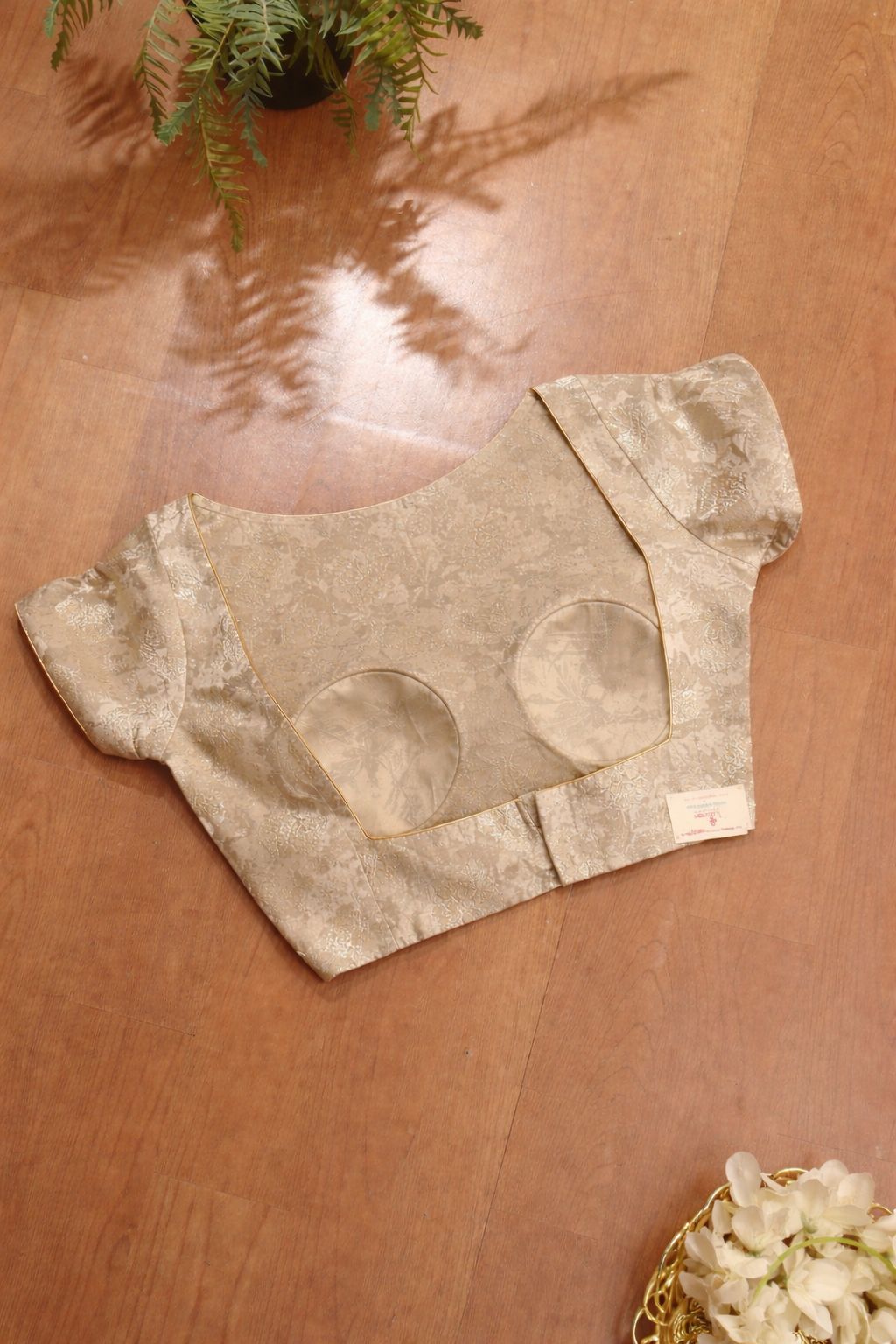 Elegant White Banarasi Silk Blouse - Luxurion World