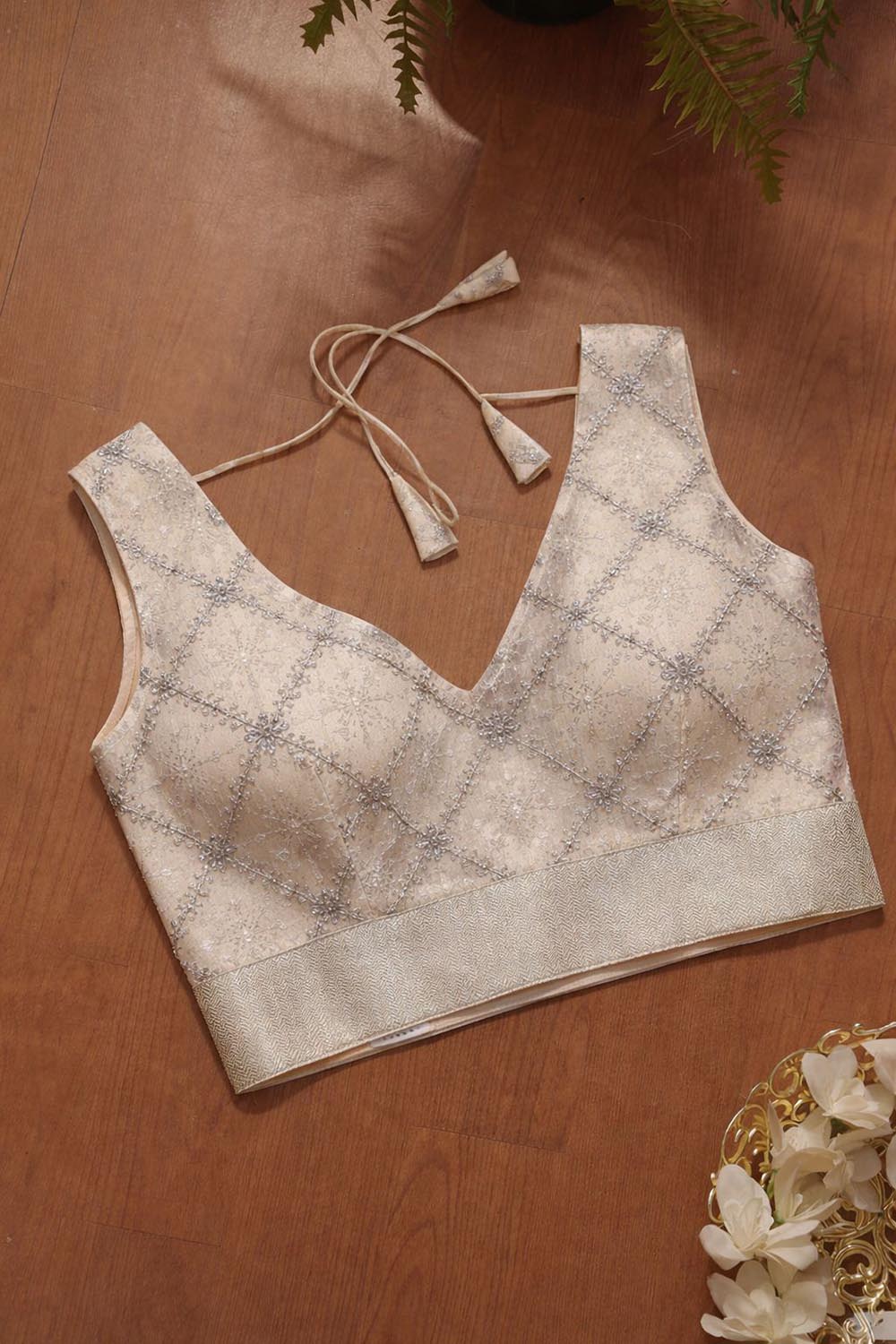White Trendy Georgette Blouse - Luxurion World