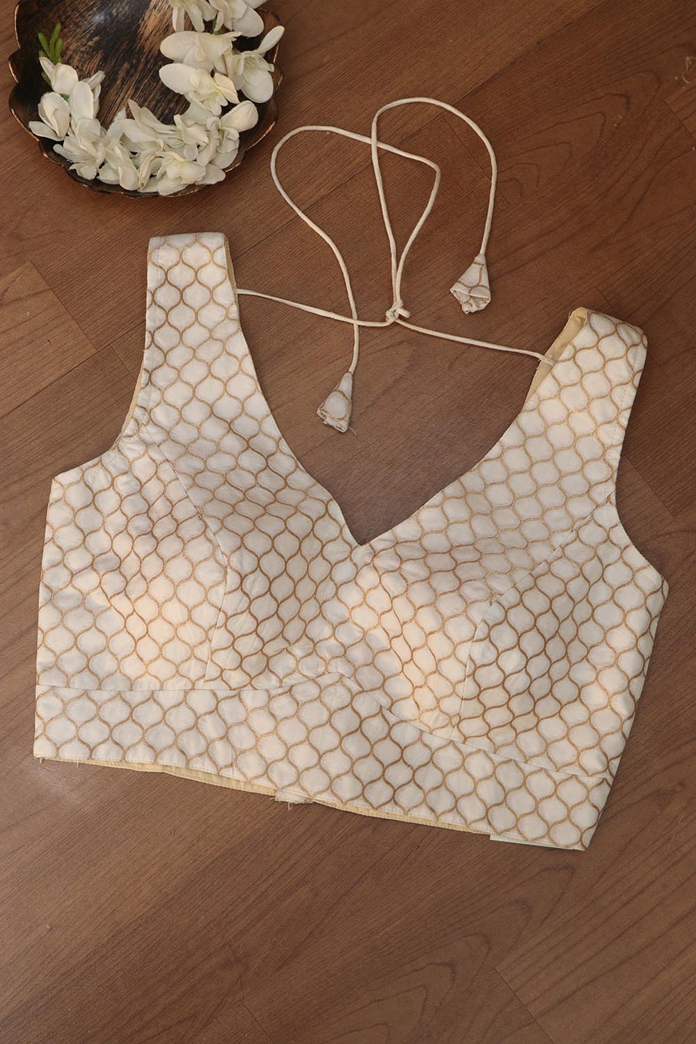 Dyeable Banarasi Silk Padded Blouse - Luxurion World
