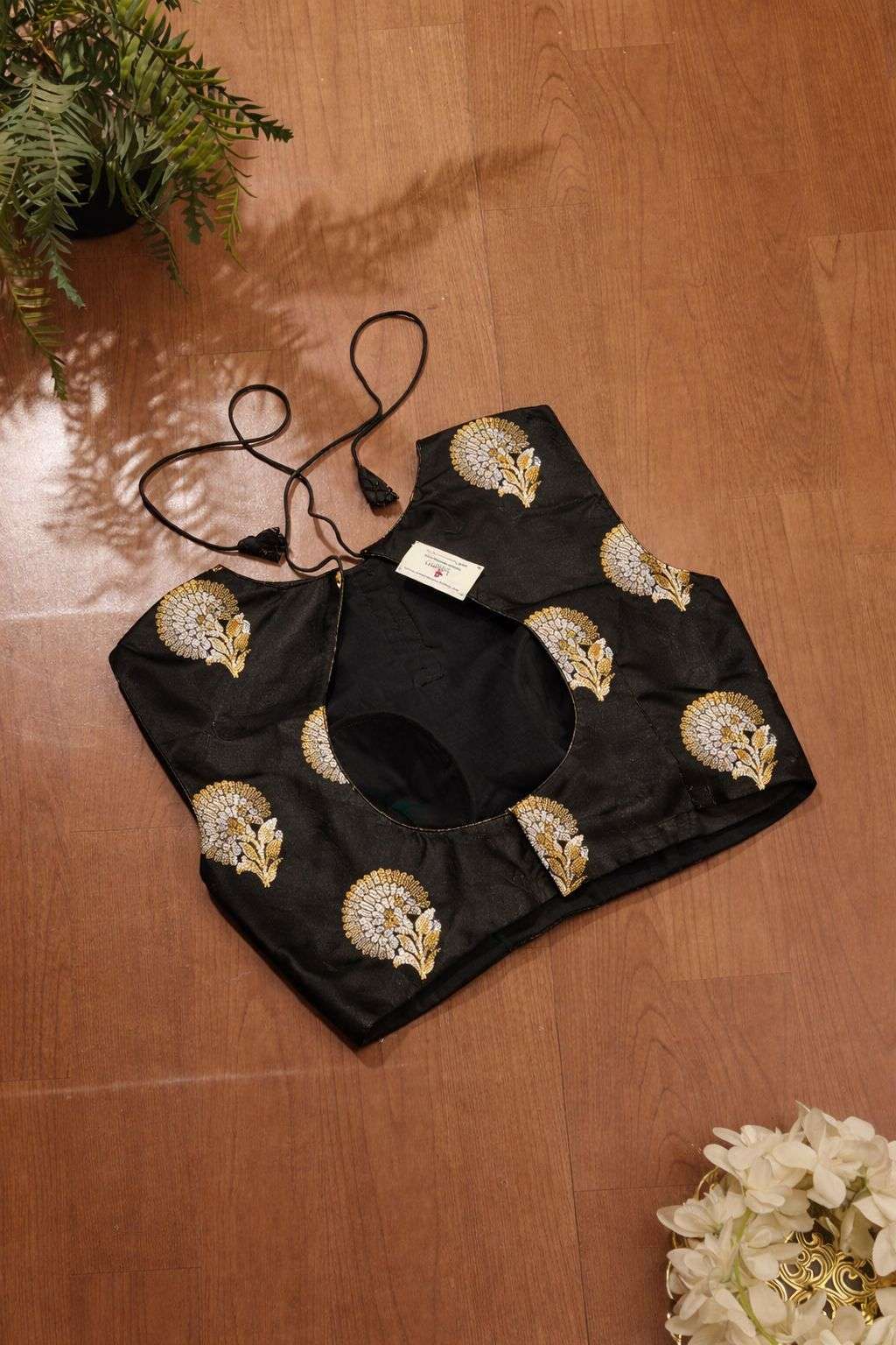 Black Banarasi Silk Flower Design Padded Sona Roopa Blouse - Luxurion World