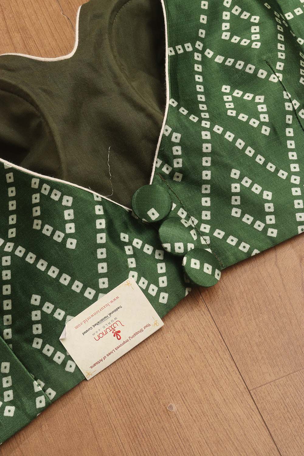 Green Digital Printed Bandhani Design Modal Silk V Neck Padded Blouse - Luxurion World