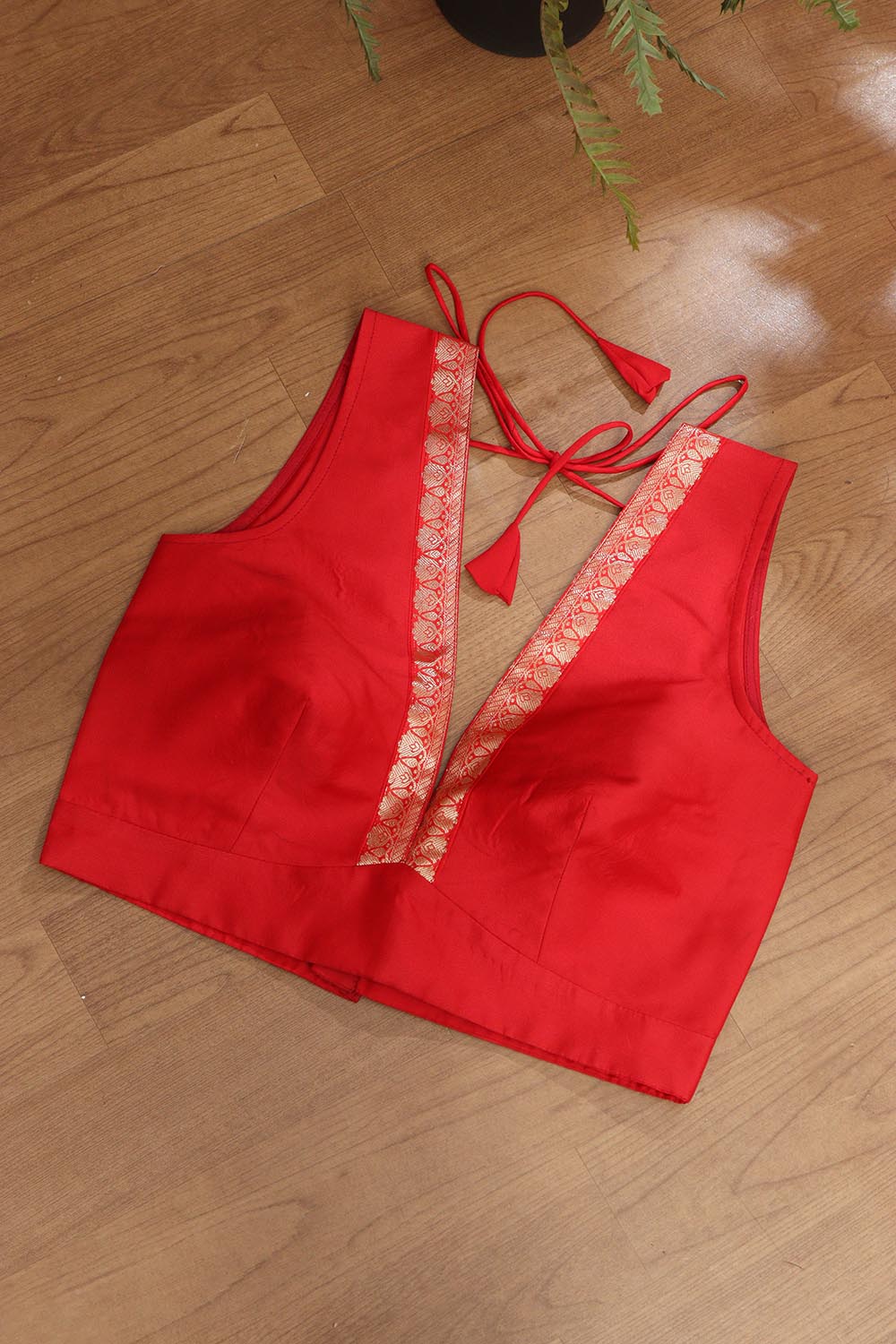 Red Silk Banarasi Border Non Padded Blouse - Luxurion World