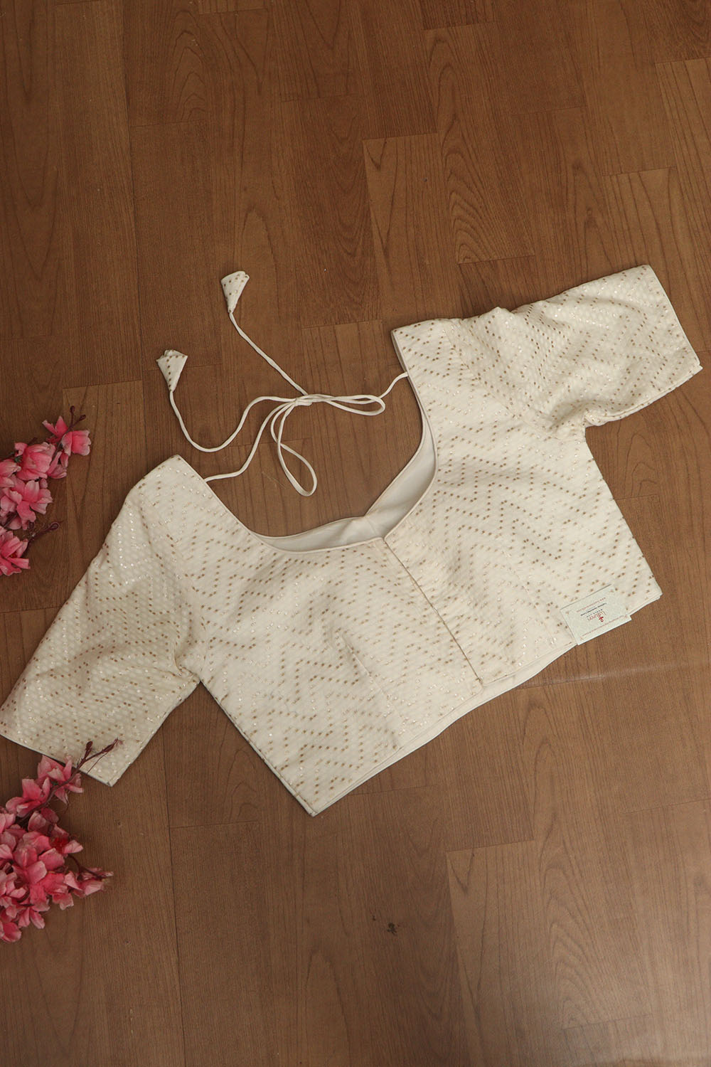 Elegant White Banarasi Pure Cotton Non Padded Blouse - Luxurion World