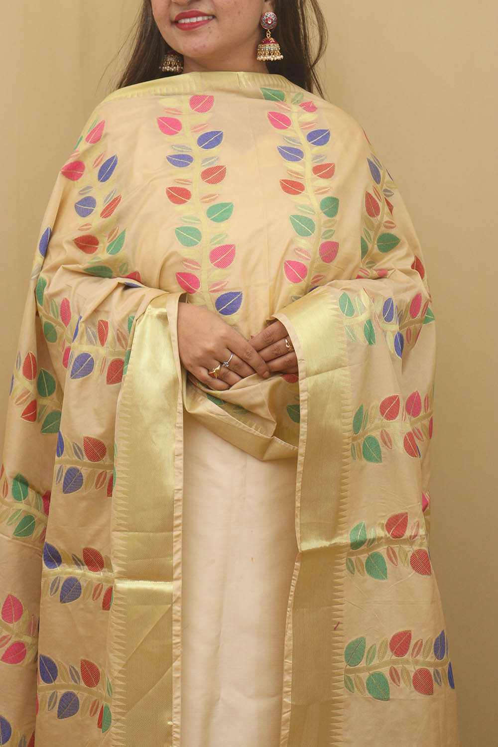 Ethnic Charm: Cream Banarasi Silk Meenakari Dupatta for Stunning Style - Luxurion World