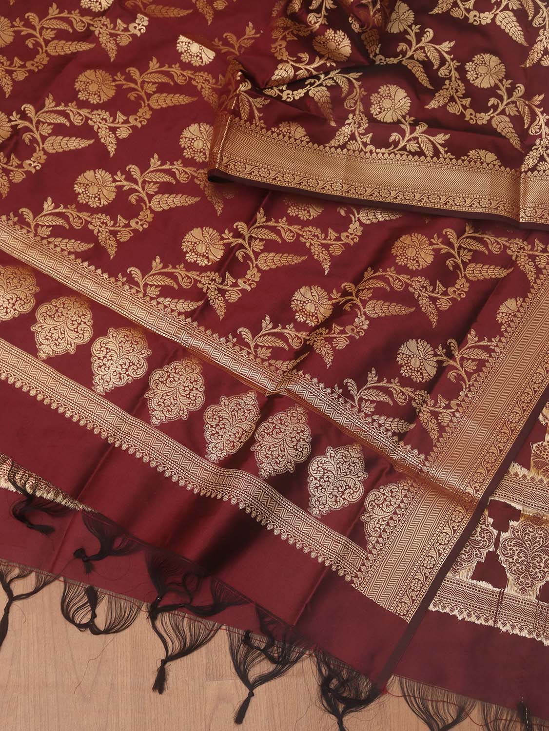 Maroon Banarasi Silk Dupatta - Luxurion World