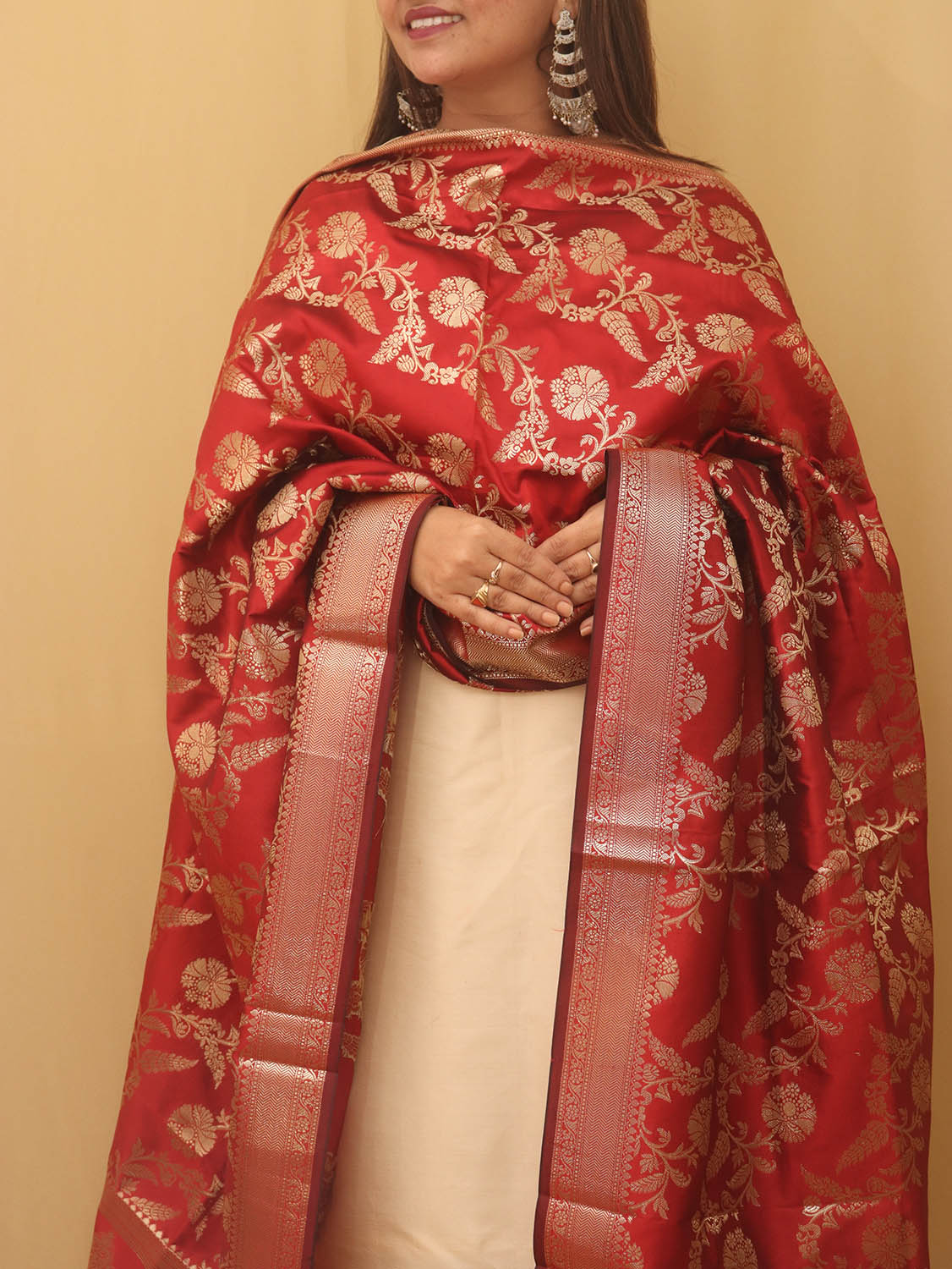 Red Banarasi Silk Dupatta - Luxurion World