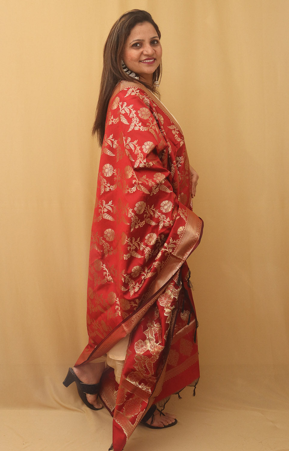 Red Banarasi Silk Dupatta - Luxurion World
