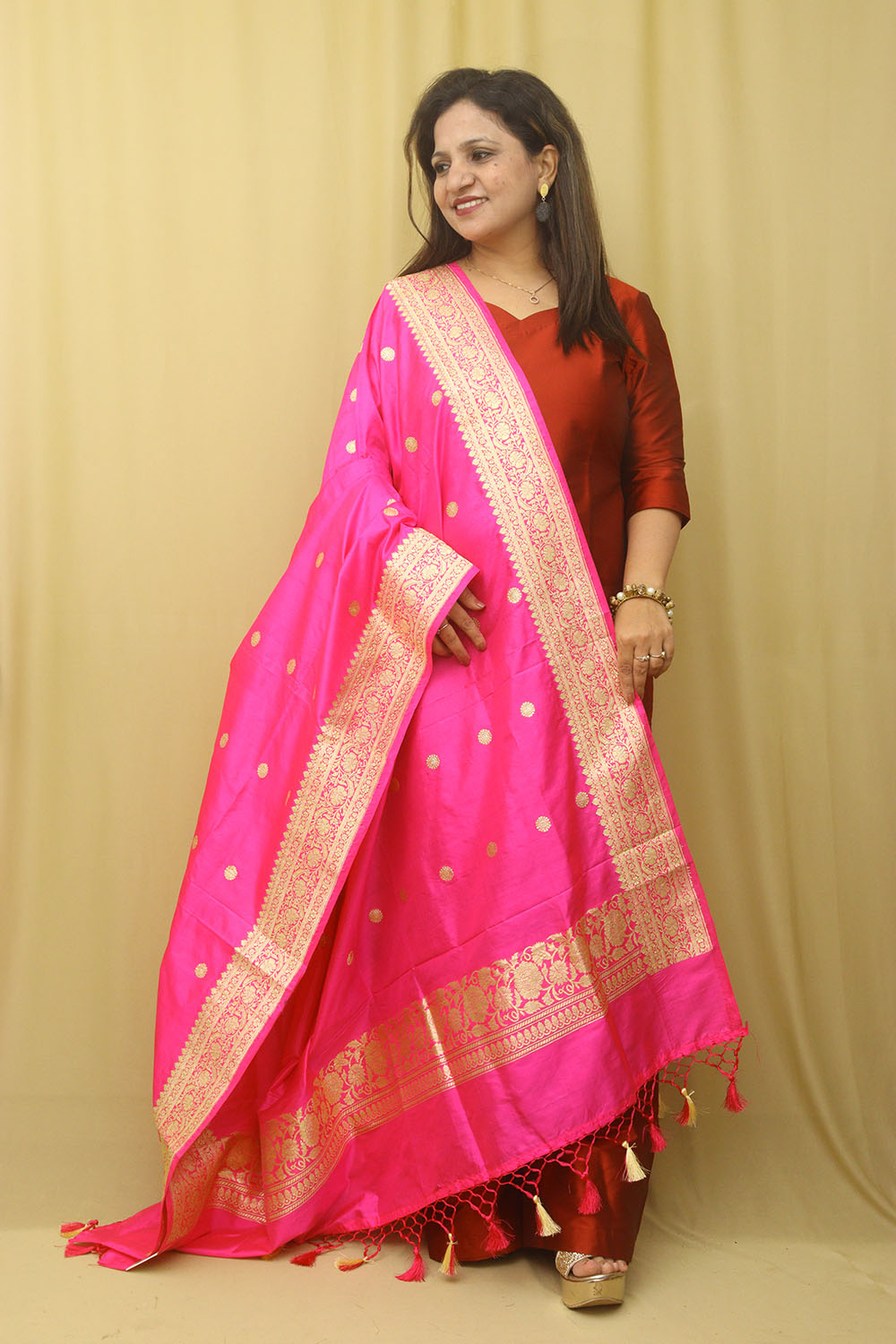 Pink Handloom Banarasi Pure Katan Silk Kadwa Dupatta - Luxurion World