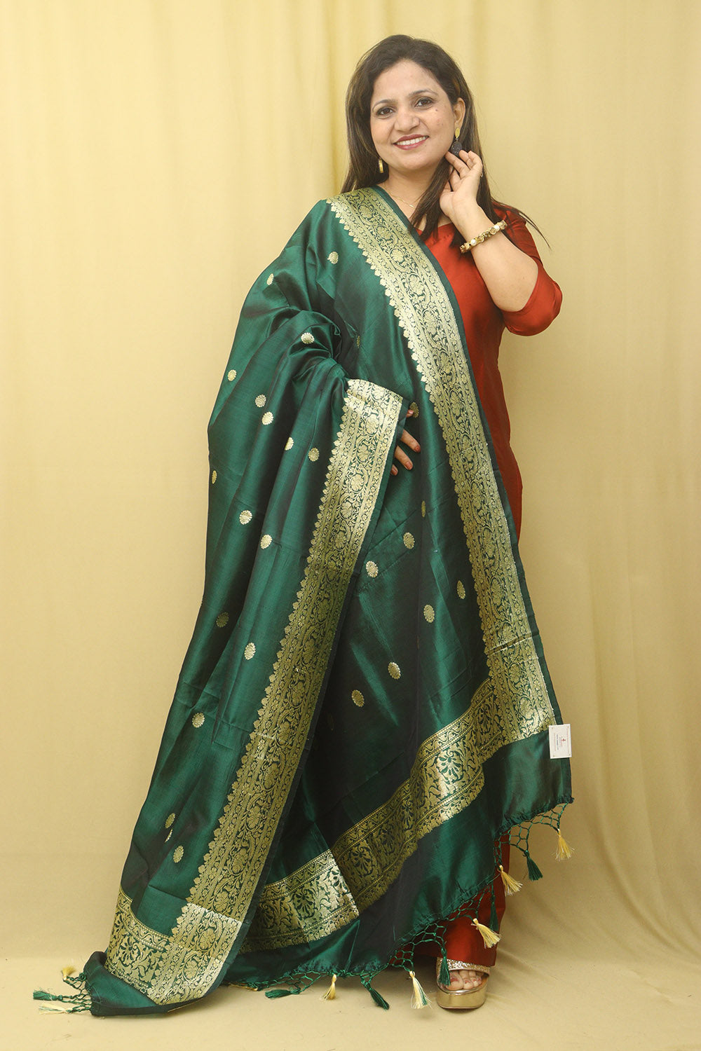 Green Handloom Banarasi Pure Katan Silk Kadwa Dupatta - Luxurion World