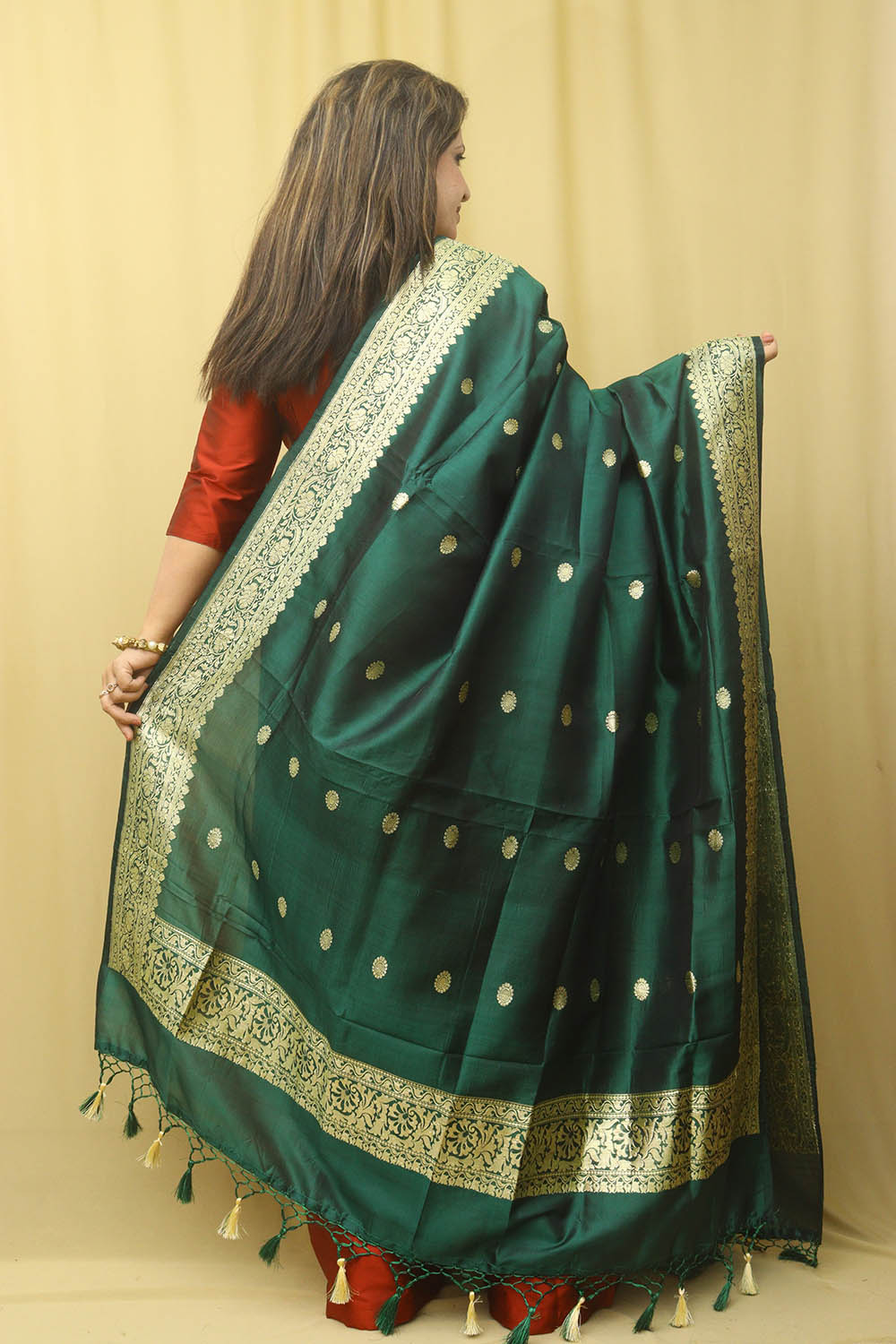 Green Handloom Banarasi Pure Katan Silk Kadwa Dupatta - Luxurion World